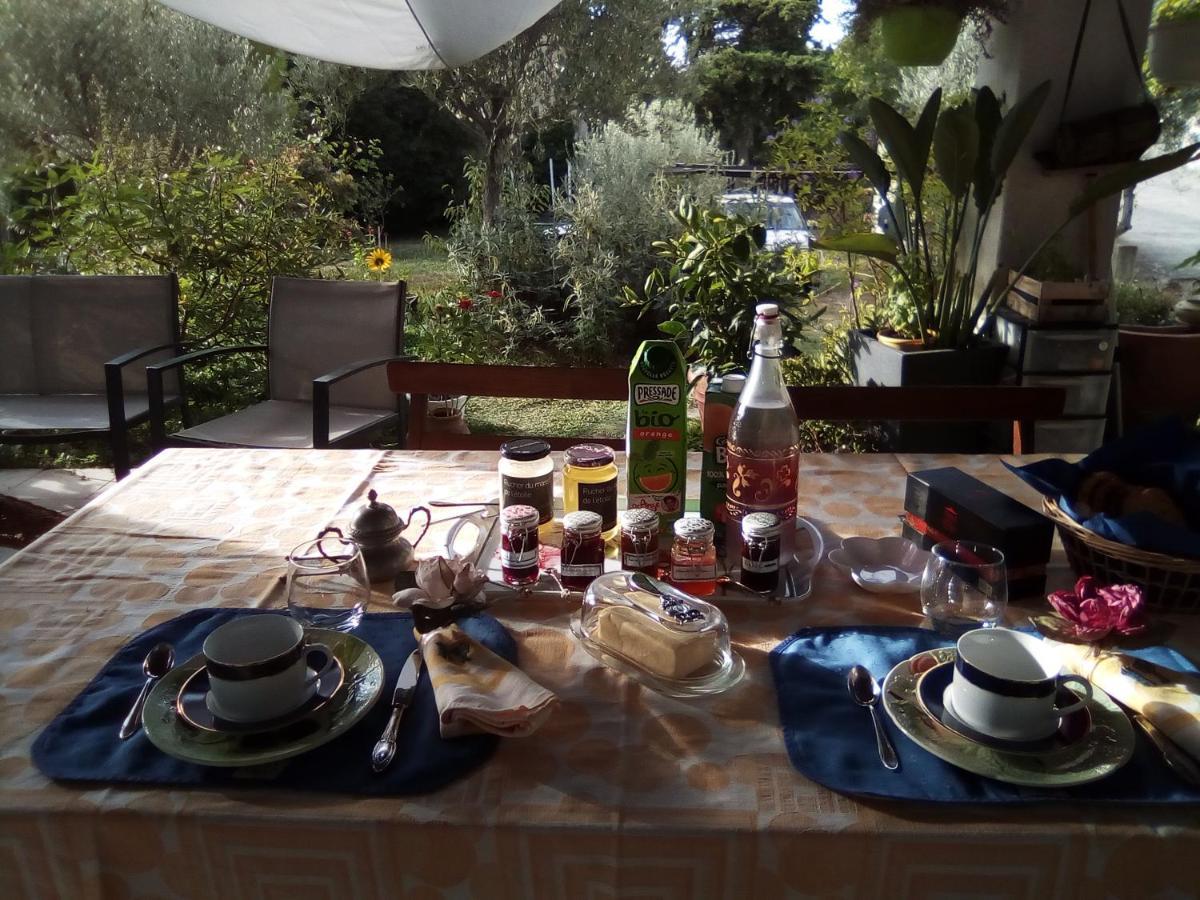 Chez Regine Et Gregoire Bed and Breakfast Marseilles Buitenkant foto